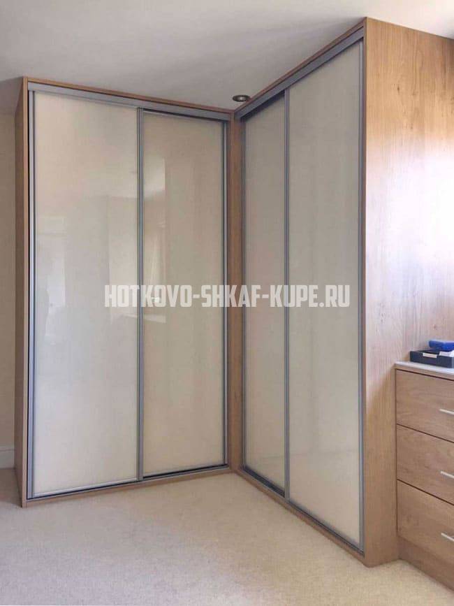 Шкафы угловые Хотьково